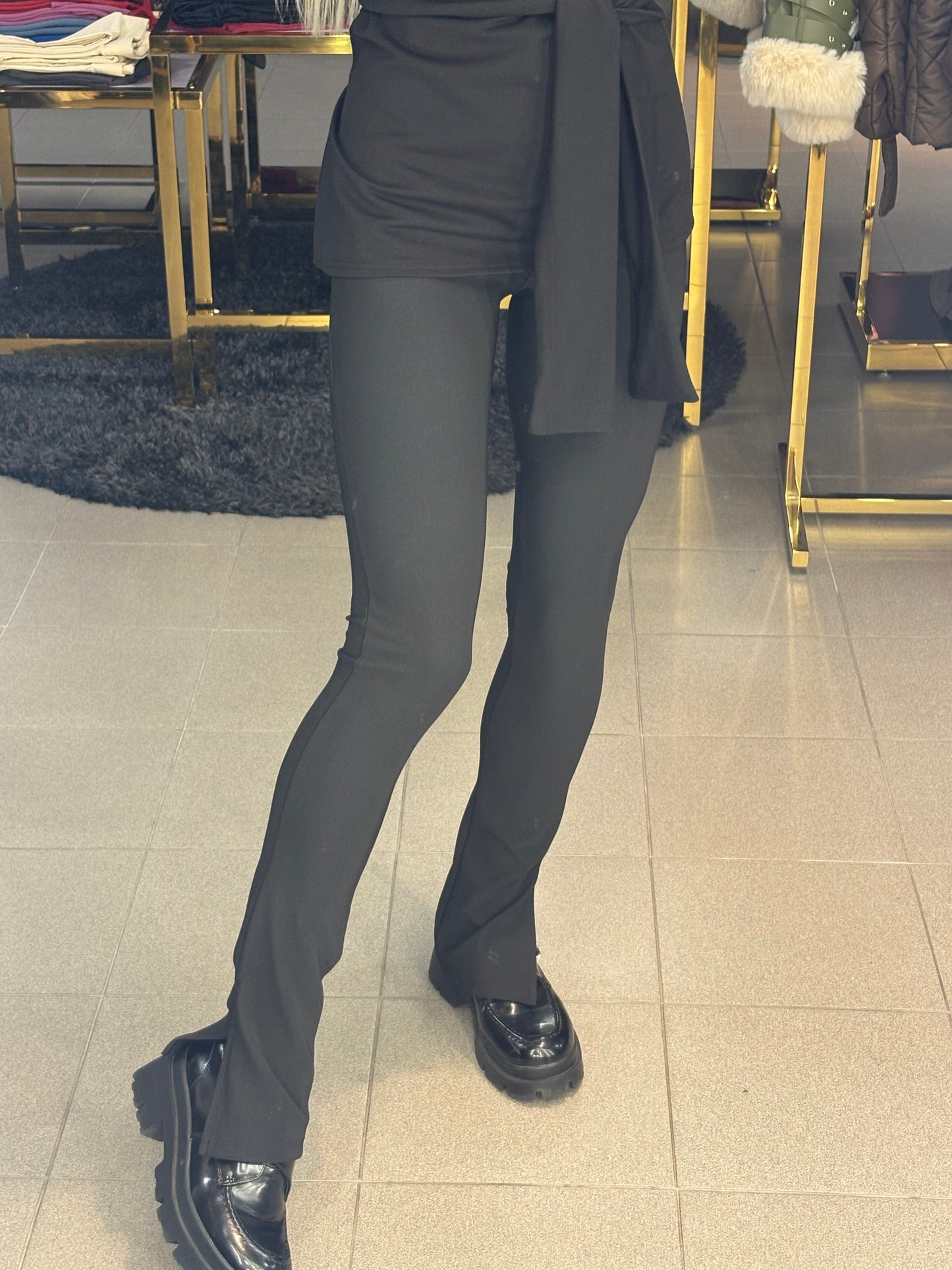 Timpos su skeltuku šonuose