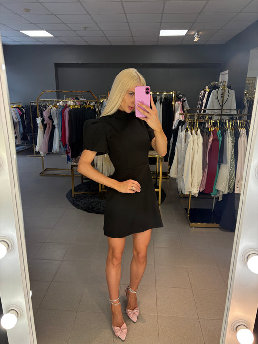 Suknelė atvira nugara