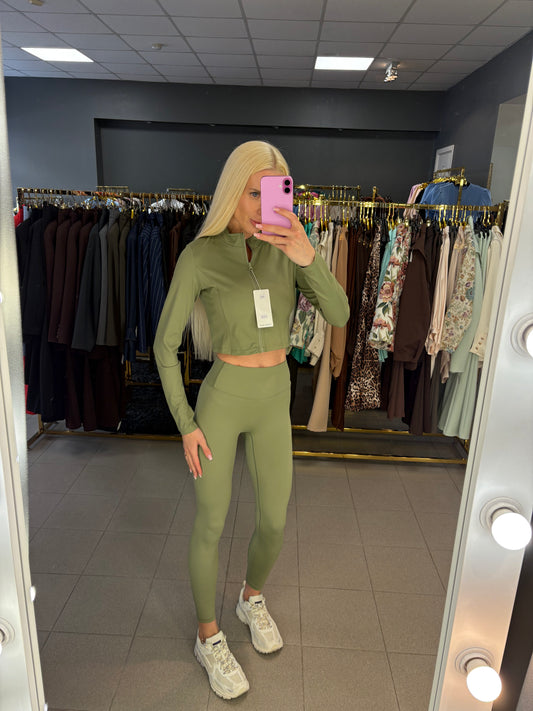 Trijų dalių sportinis kostiumas