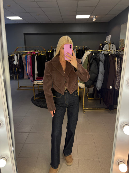 Trumpinto modelio švarkas