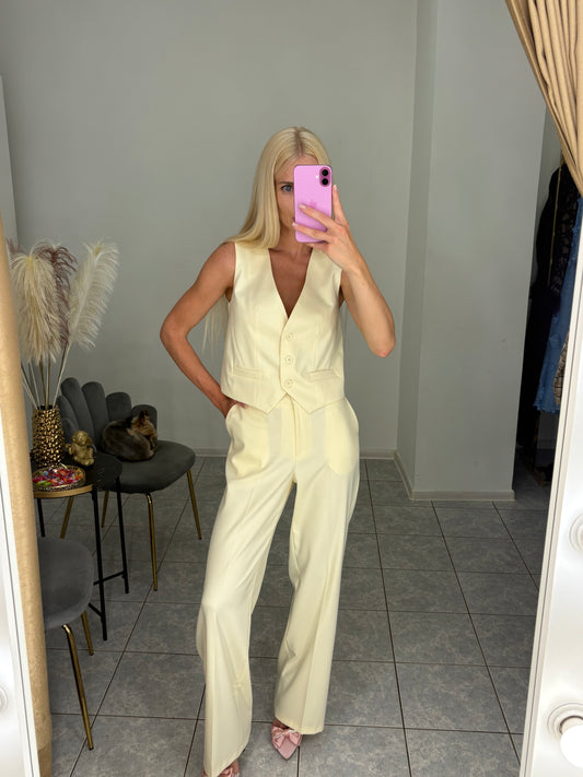 Dviejų dalių kostiumėlis