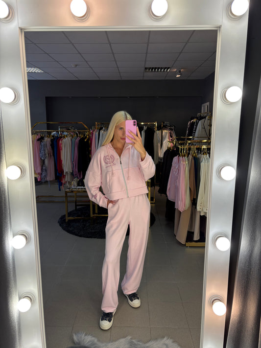 Laisvalaikio kostiumėlis