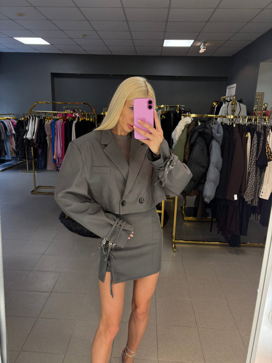 Trumpinto modelio švarkas