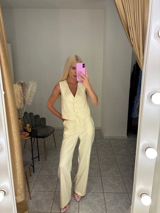 Dviejų dalių kostiumėlis