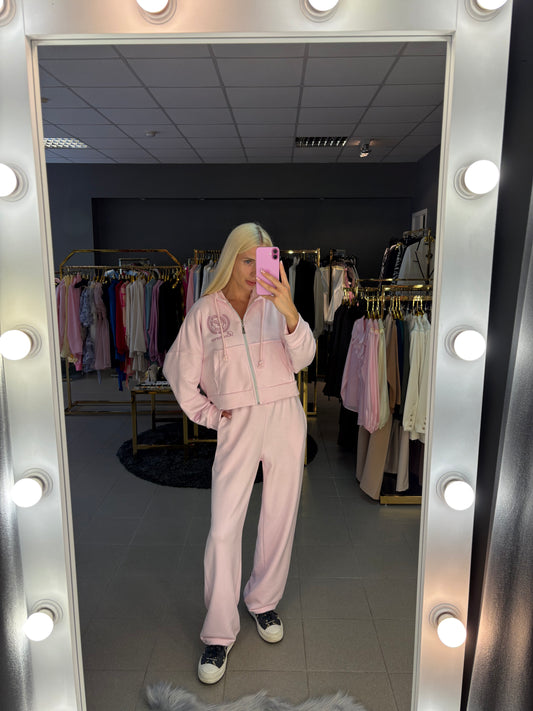 Laisvalaikio kostiumėlis