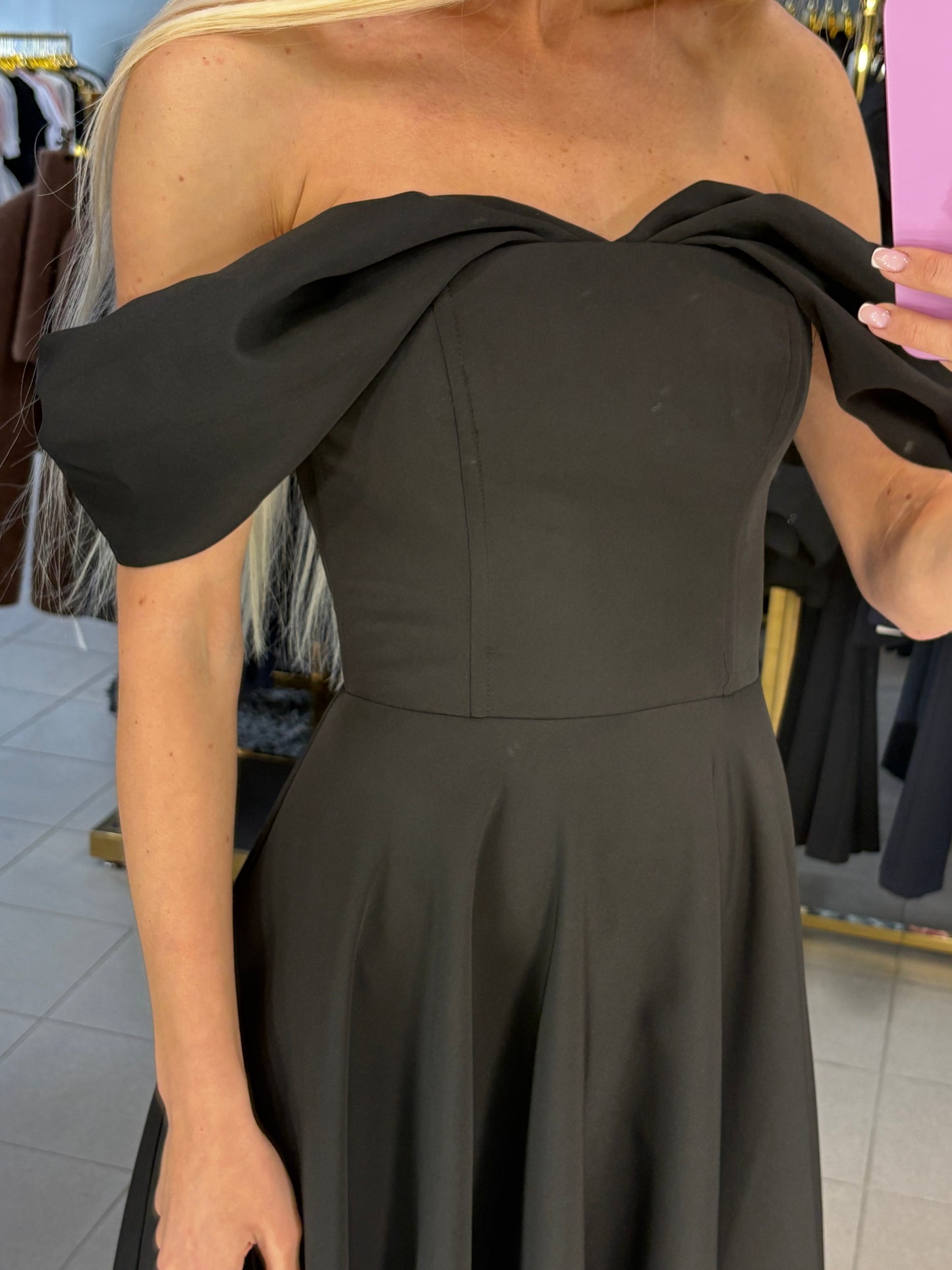 Suknelė (linija pamažinta)