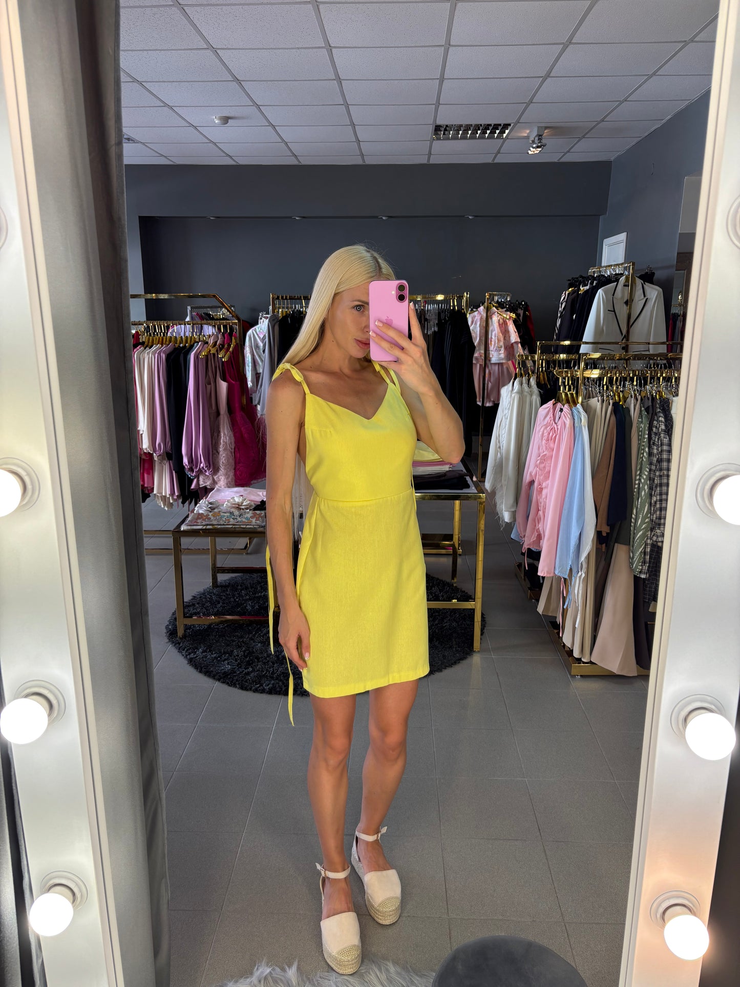 Lininė suknelė atvira nugara