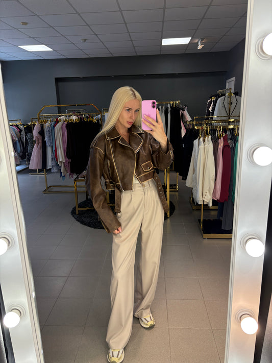 Nude spalvos kelnės