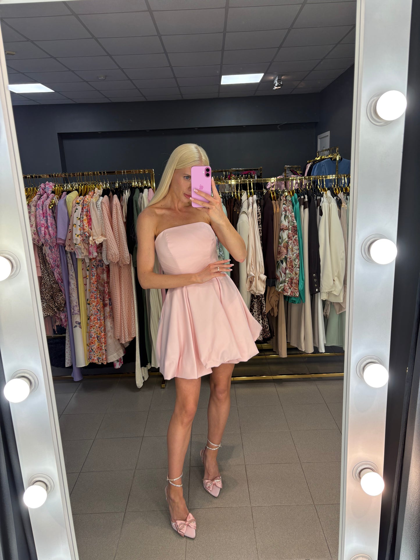 Korsetinė suknelė