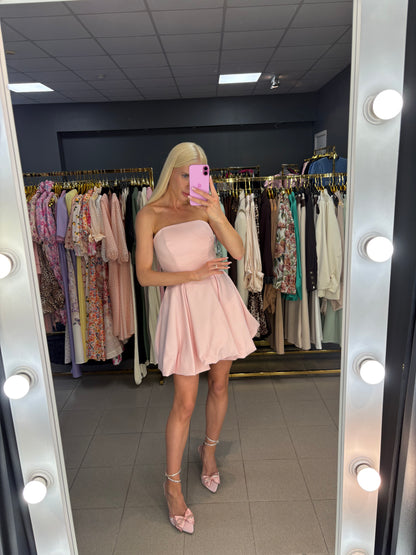 Korsetinė suknelė