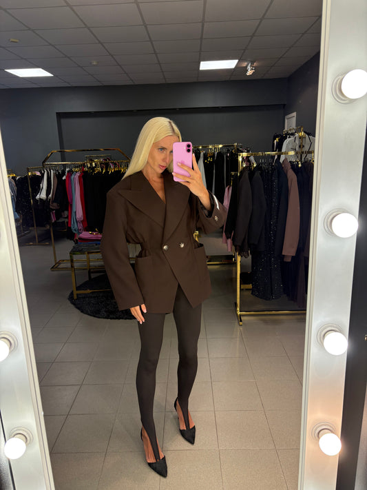 Šokolado spalvos tamprės