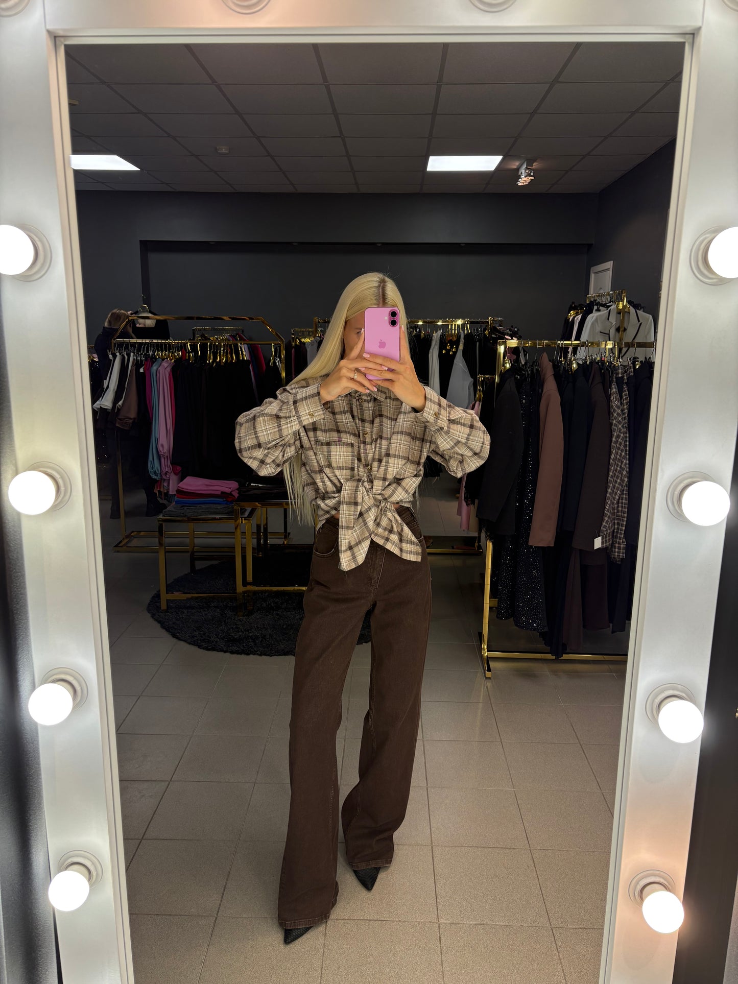 Šokolado spalvos džinsai