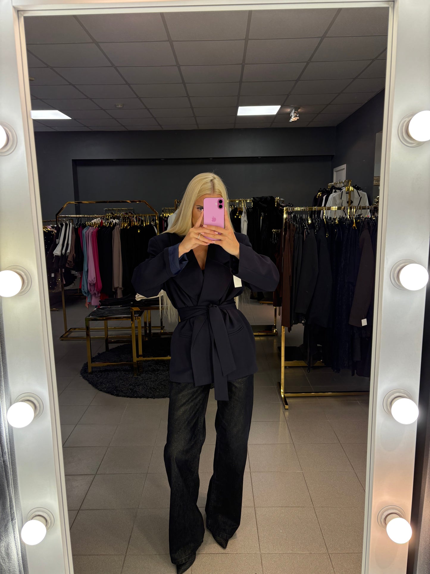 Džinsai su blizgučiu