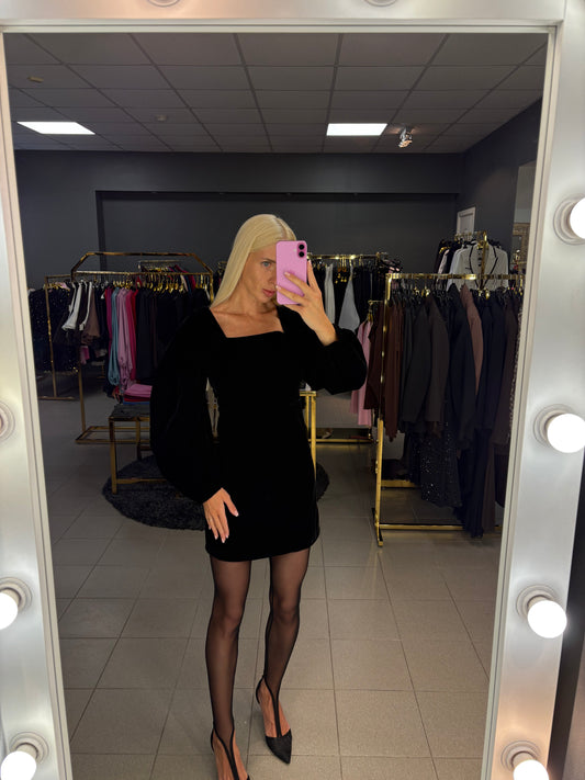 Barchato audinio suknelė