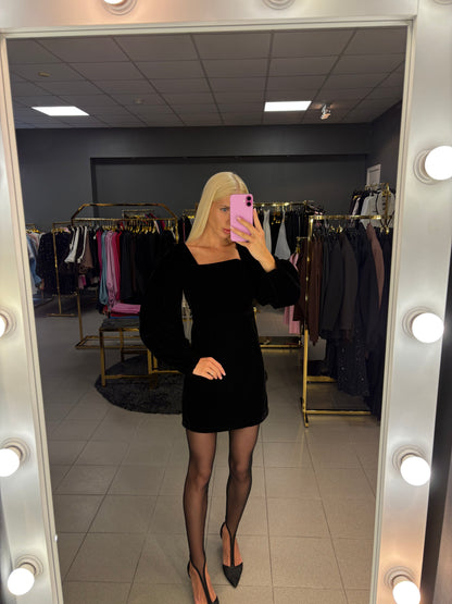 Barchato audinio suknelė