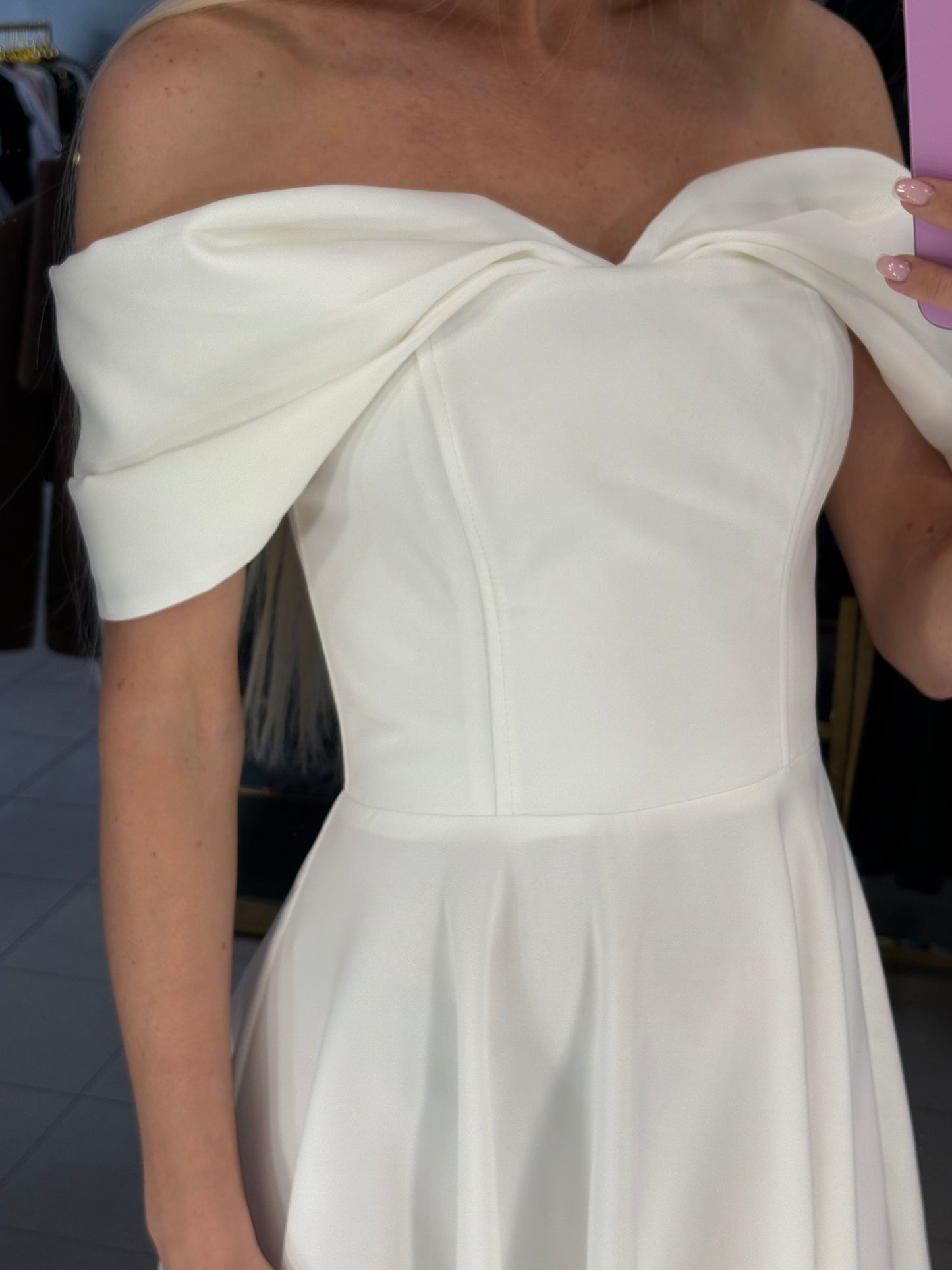Suknelė (pamažinta linija)
