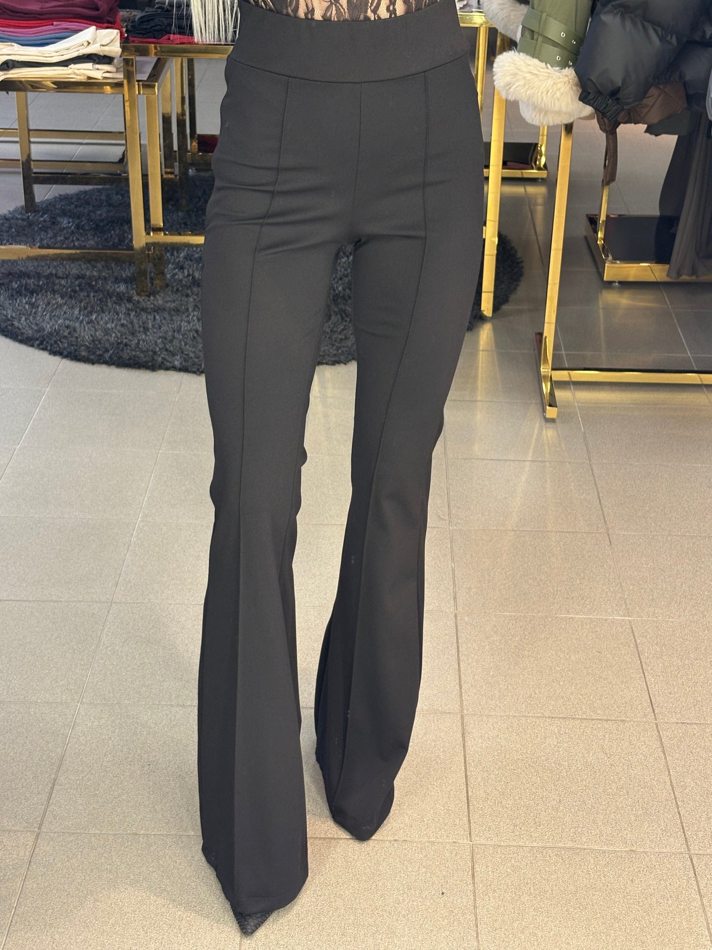 Trijų dalių kostiumėlis