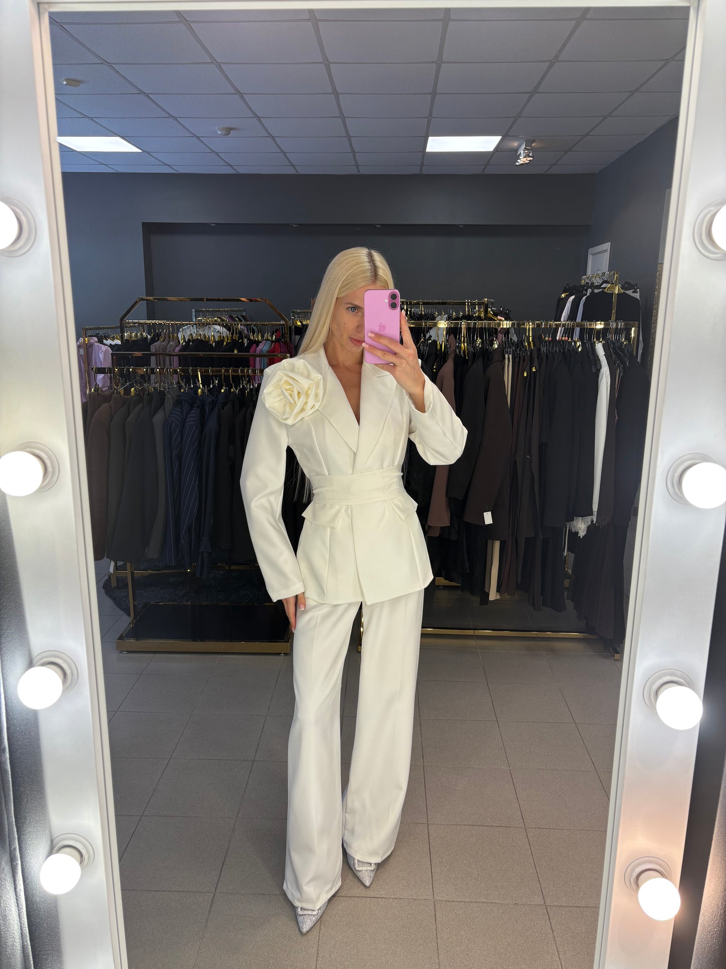 Dviejų dalių kostiumėlis