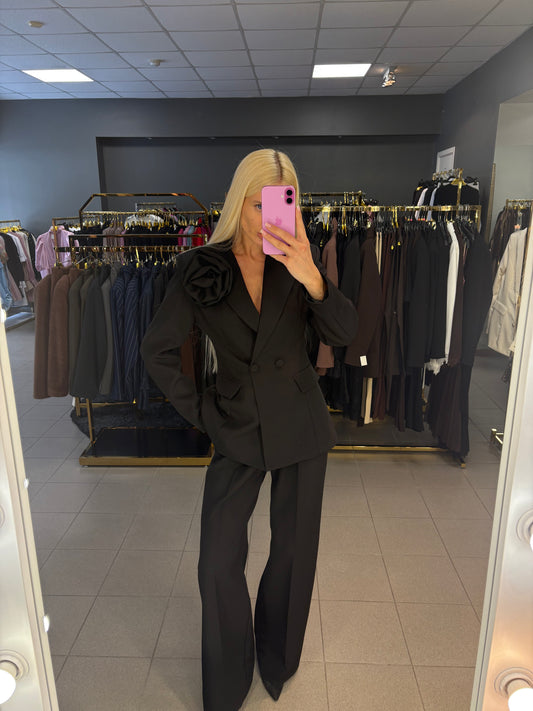 Dviejų dalių kostiumėlis