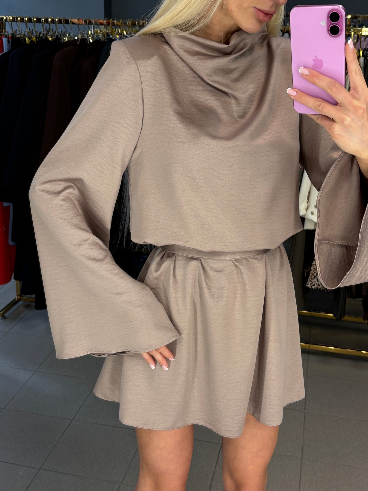 Surišama suknelė