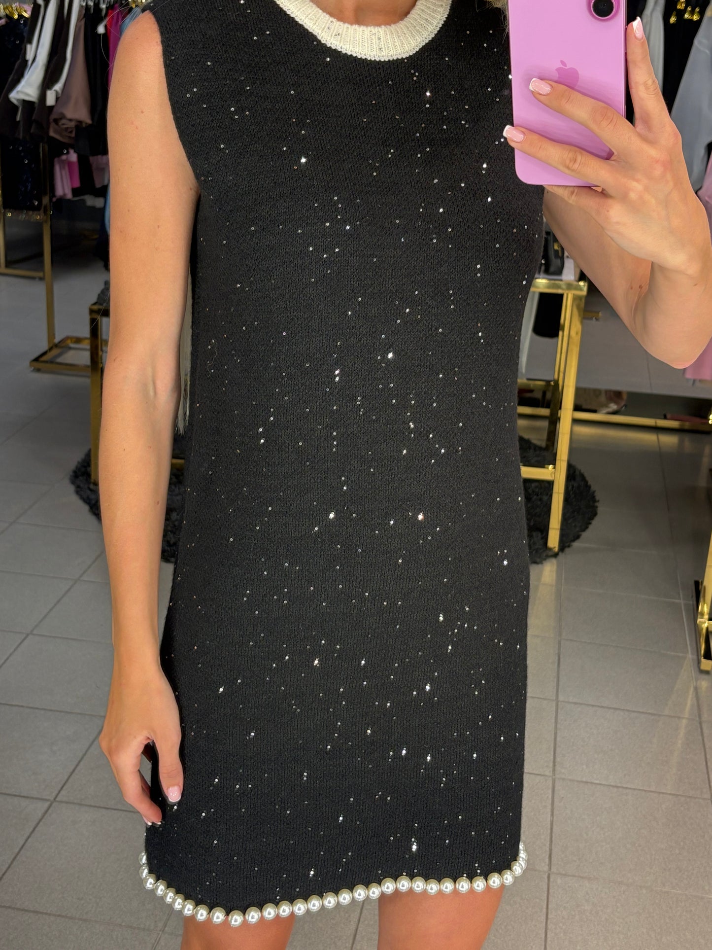 Megzta suknelė