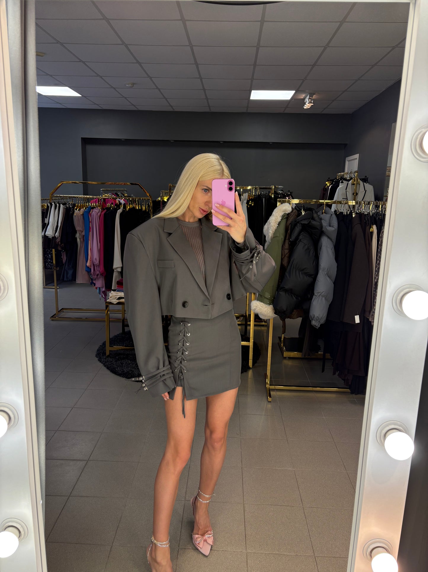 Trumpinto modelio švarkas