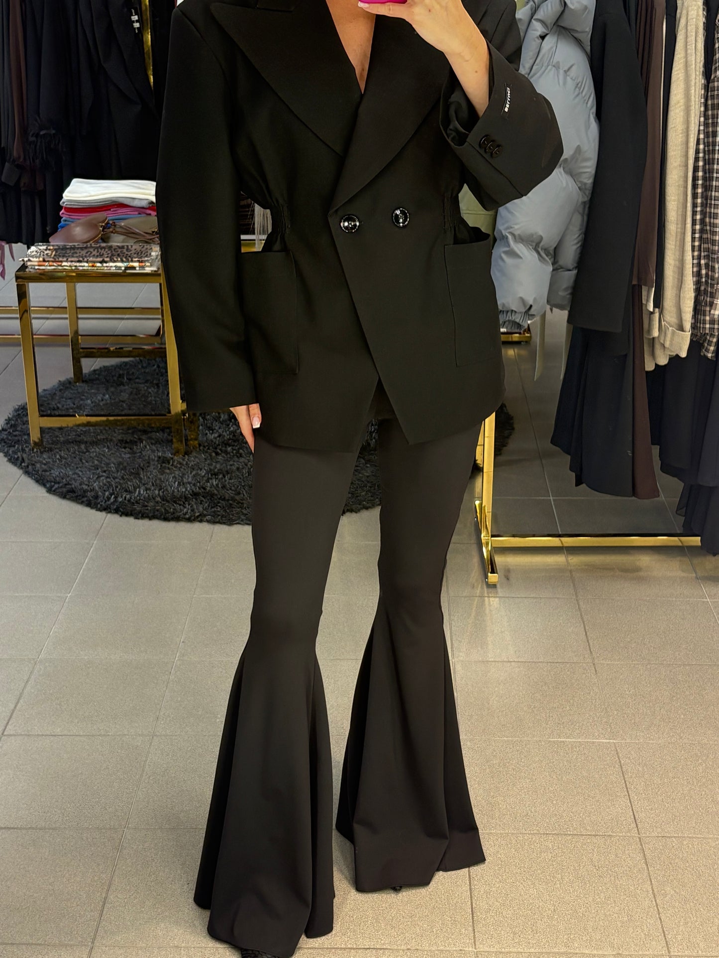 Platėjančios kelnės