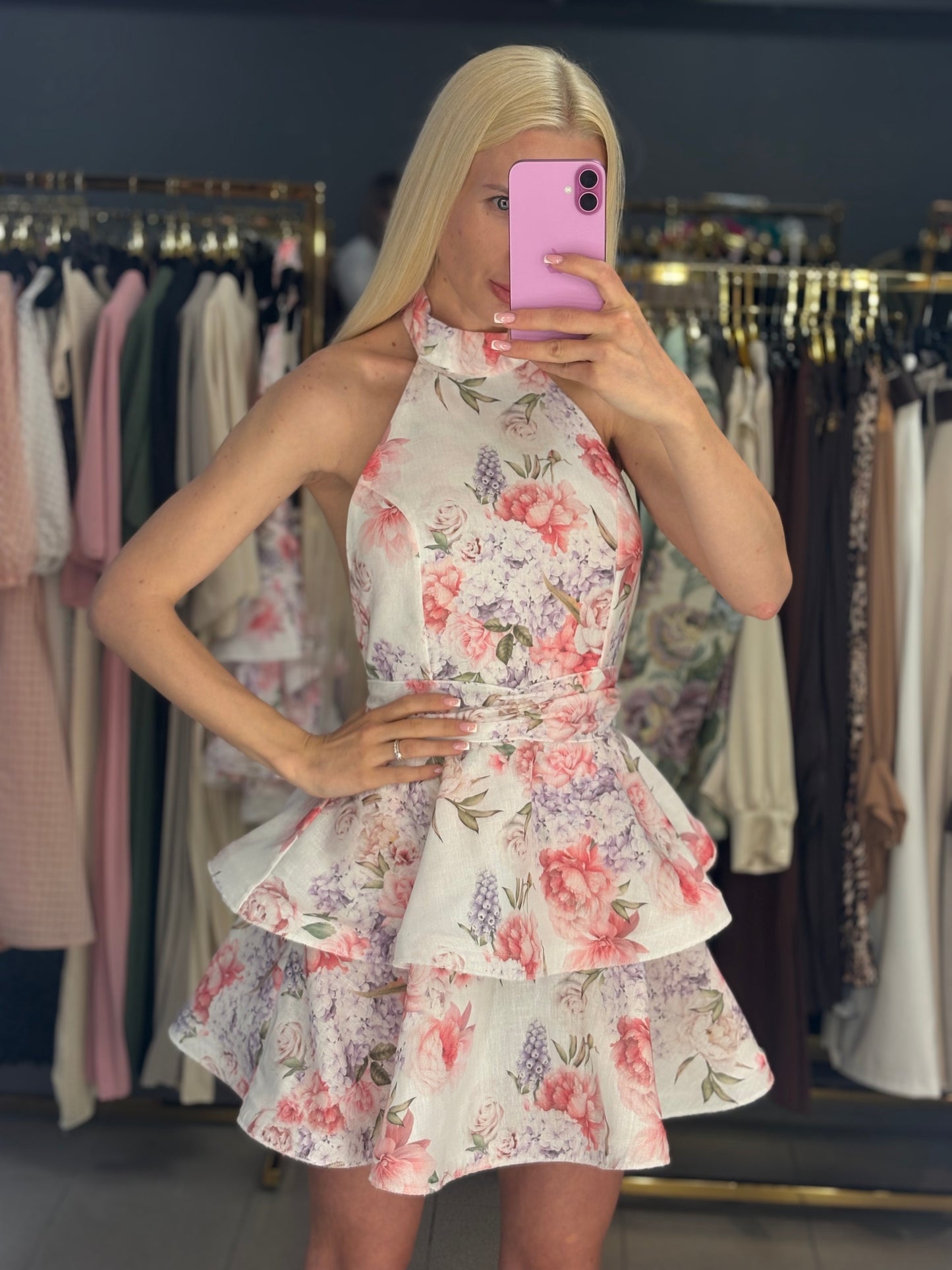 Suknelė atvira nugara
