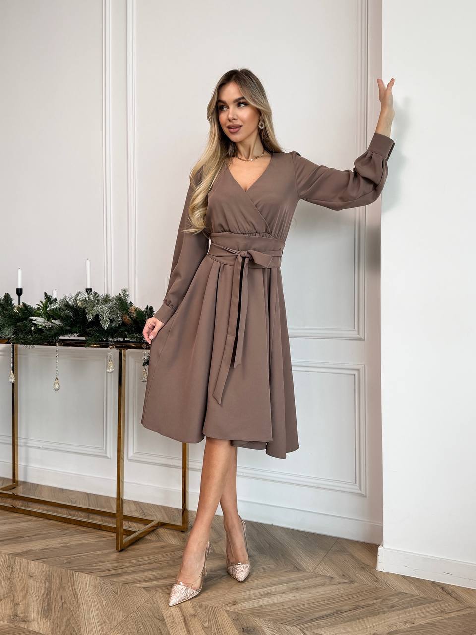 Suknelė (yra spalvų pasirinkimas)