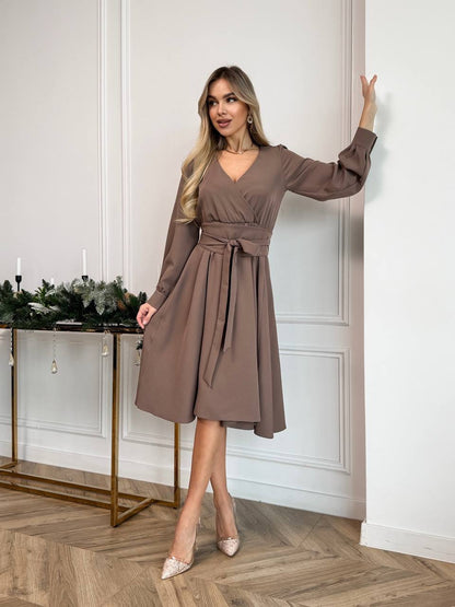 Suknelė (yra spalvų pasirinkimas)