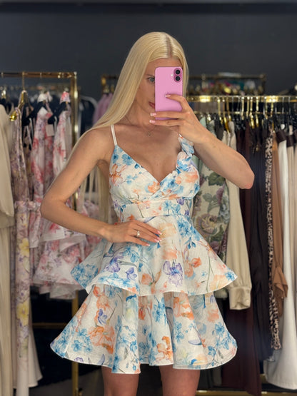 Suknelė atvira nugara