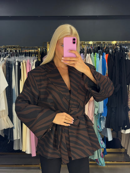 Zebro rašto švarkas