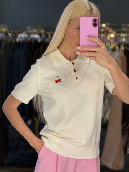 Polo megztinis su vyšniom