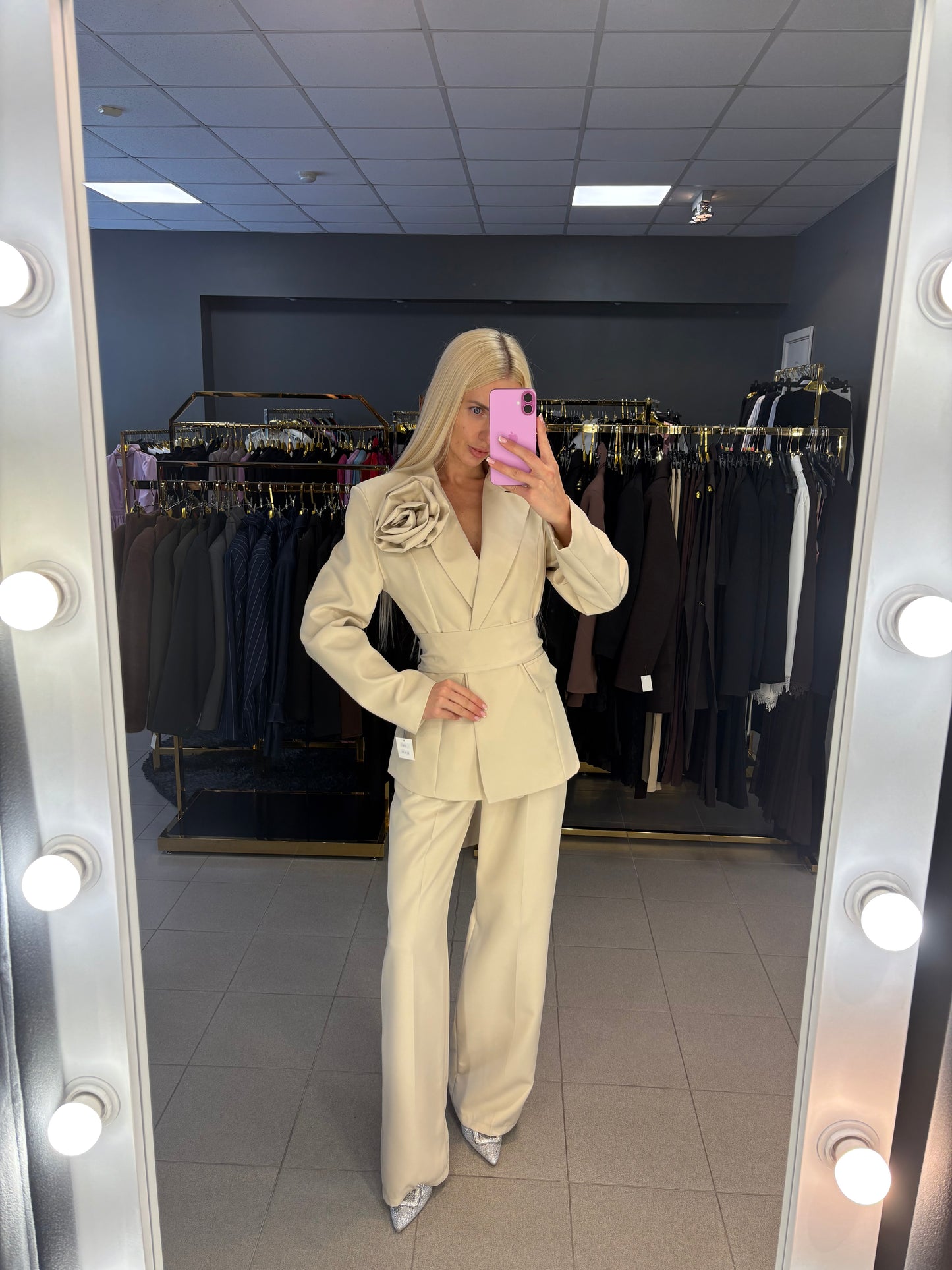 Dviejų dalių kostiumėlis