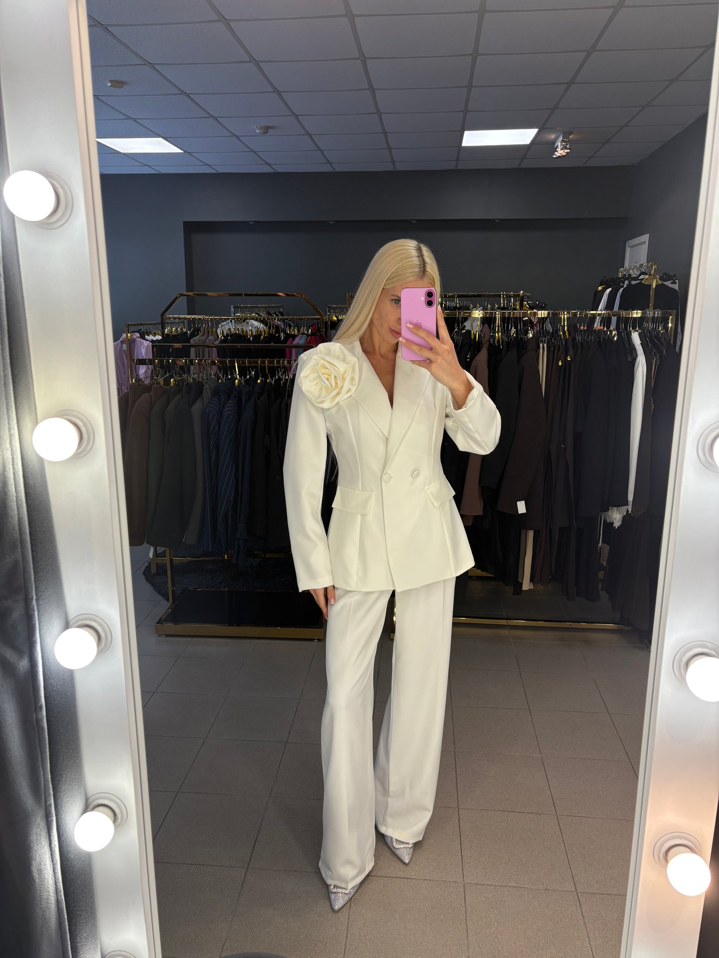 Dviejų dalių kostiumėlis