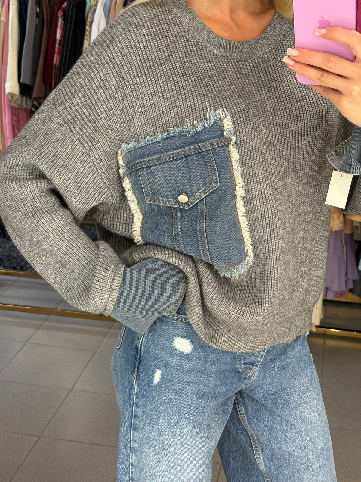 Megztinis su džinso detalėm