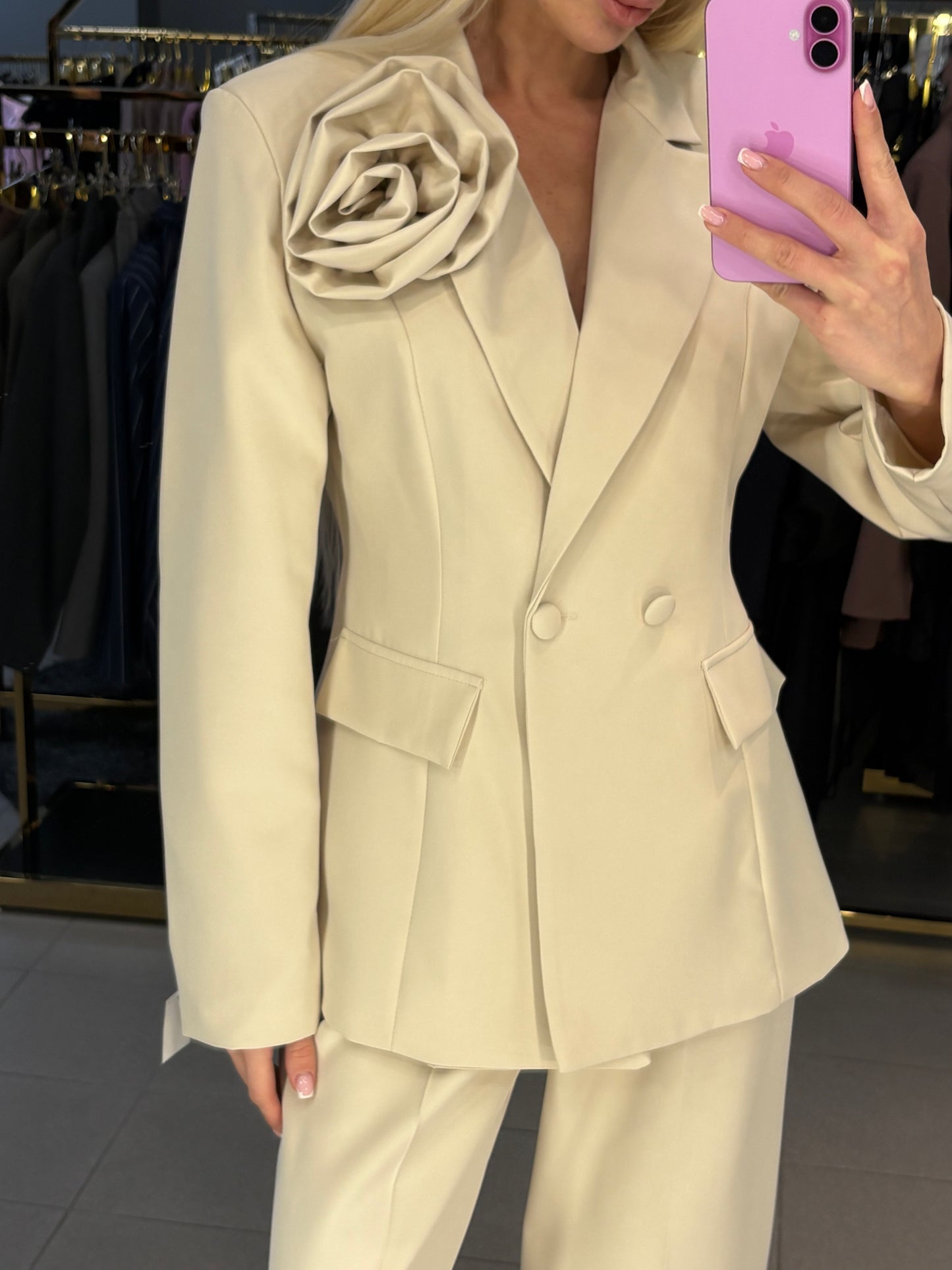 Dviejų dalių kostiumėlis