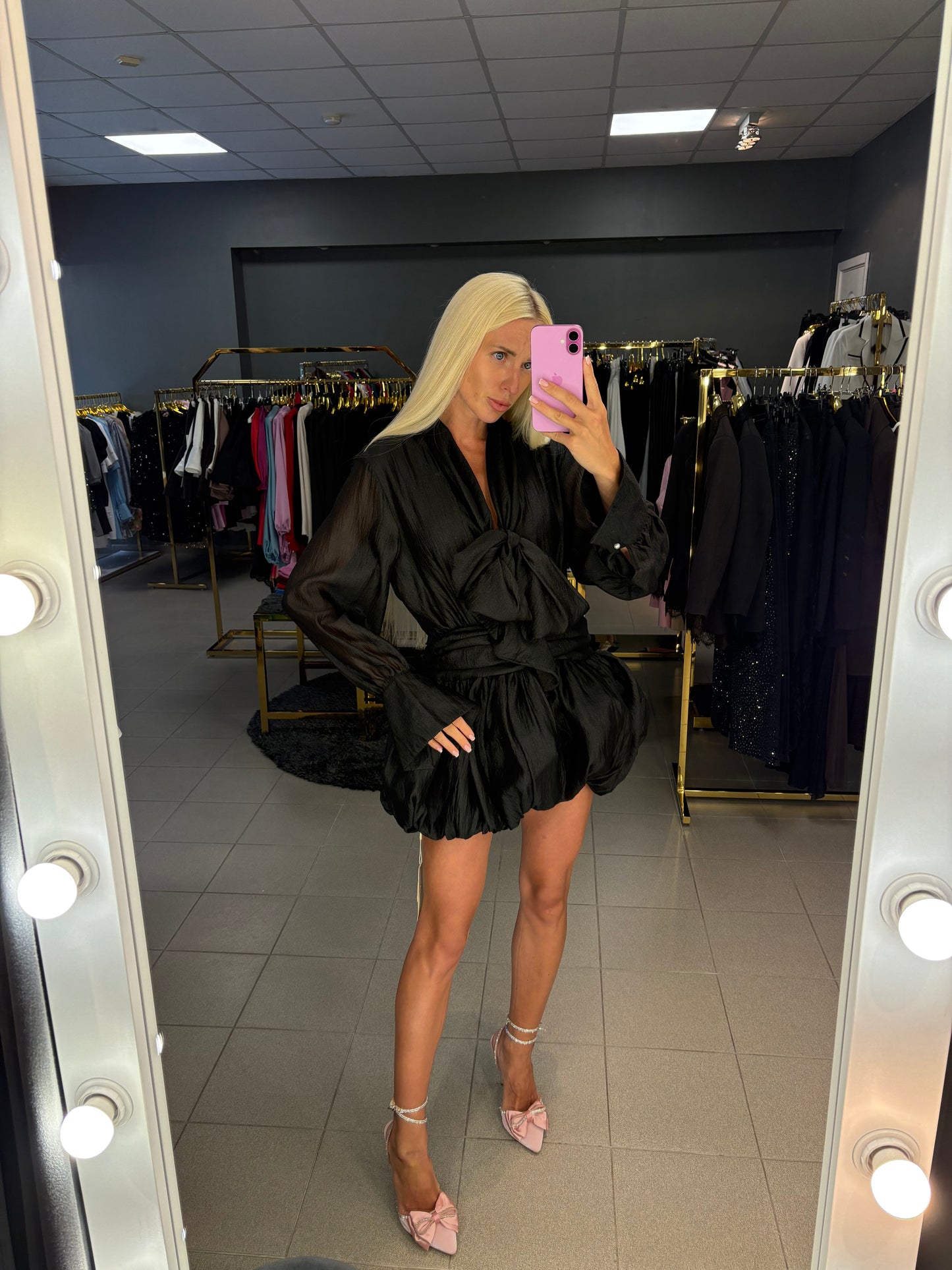 Mini modelio suknelė