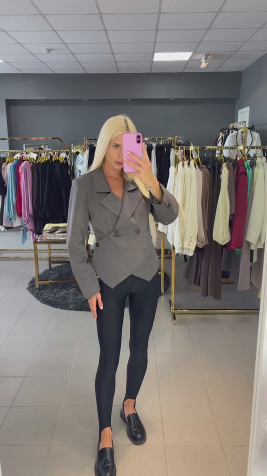 Trumpesnio modelio švarkas